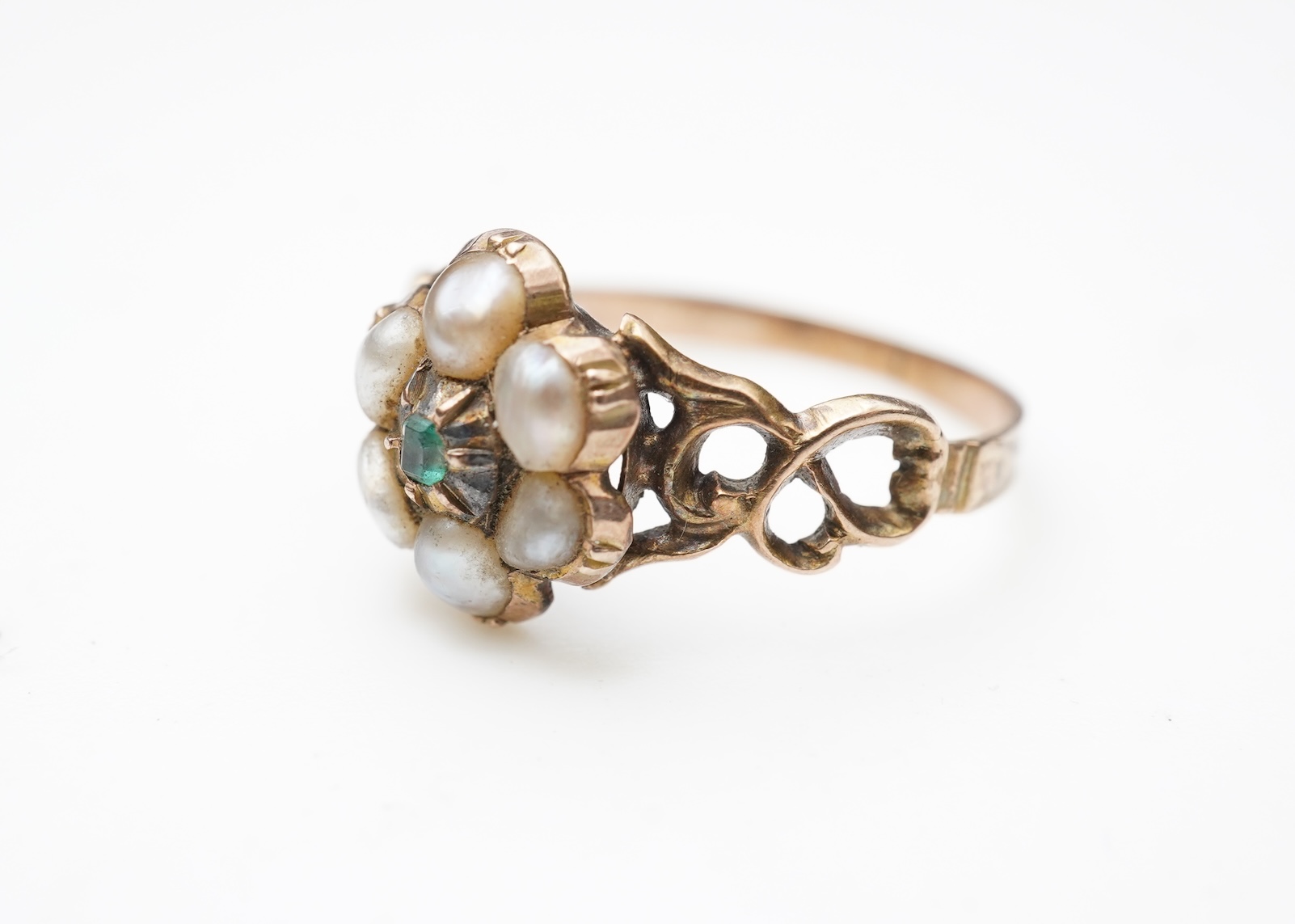 A collection of jewels, early 20th century